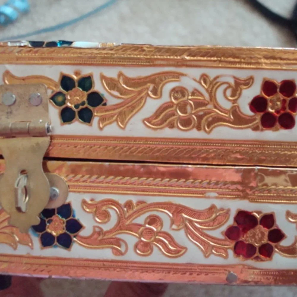 NEW HANDCRAFTED GOLD/SILVER WOOD JEWELRY BOX